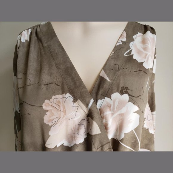 NWT Dex Dress - Picture 3 of 8